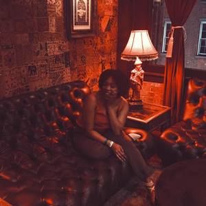 Meet your Posher, Alexis